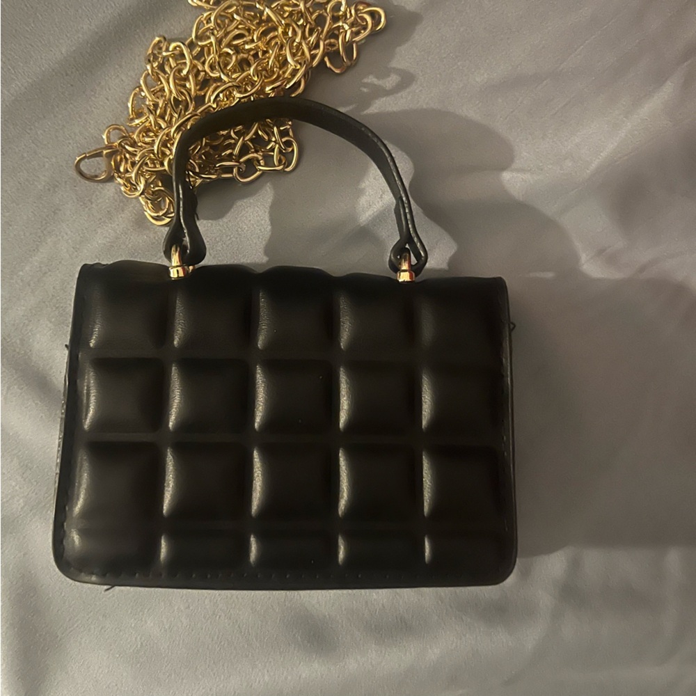 Mini fashion bag with detachable chain strap